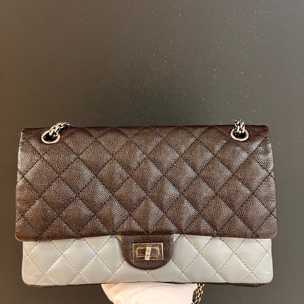 Chanel Elegant black and Gray Quilted Women's Bag
